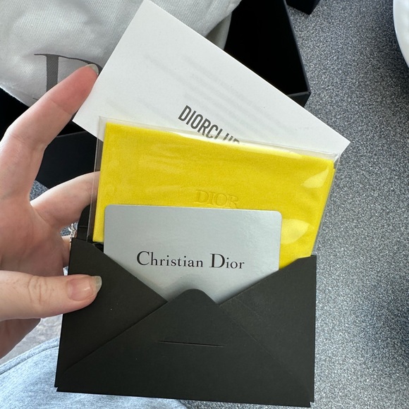 Dior visor . Never worn - Picture 3 of 5